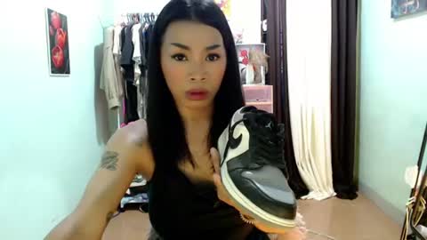 Snapshot of foxxygirly_ chatting on June 2026 02:25:02 AM Eva Violet online show from June 2026 02:25:02 AM