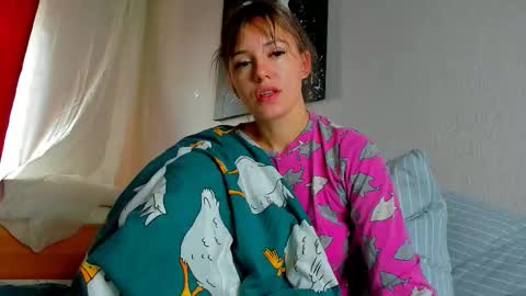 Foxy online show from September 2025 01:07:01 AM