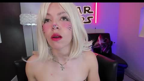 Miss Evans online show from March 2026 06:03:01 PM