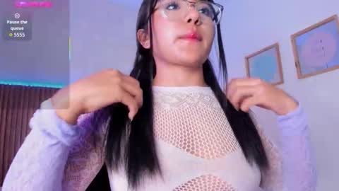 foxy_kylie online show from November 2025 08:01:01 PM