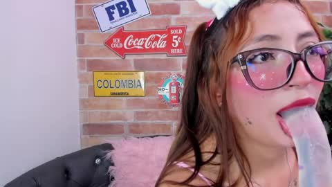 Miss Vilma online show from April 2026 06:12:01 PM