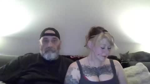 foxyfang online show from March 2026 01:17:02 AM