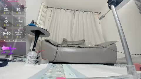 yiyi online show from March 2026 11:58:01 AM