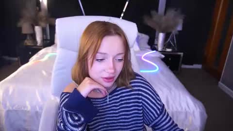 Snapshot of foxymayy chatting on October 2025 07:23:02 PM Maya online show from October 2025 07:23:02 PM