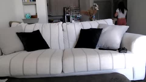 Snapshot of fragilemasochist chatting on January 2025 04:43:02 PM Angel online show from January 2025 04:43:02 PM