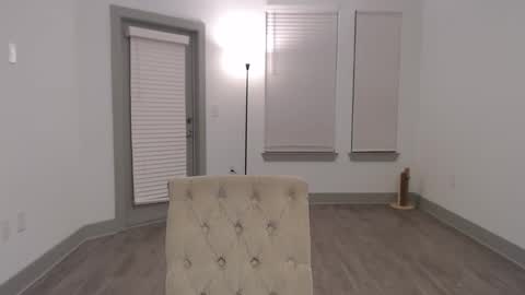 Snapshot of fragilemasochist chatting on February 2025 04:35:02 AM Angel online show from February 2025 04:35:02 AM