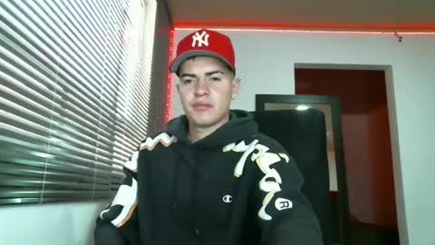 franccesco_699 online show from January 2025 04:33:02 PM
