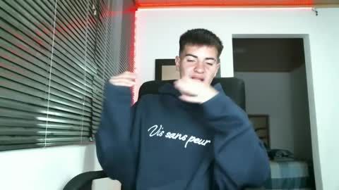 franccesco_699 online show from February 2025 11:57:01 PM