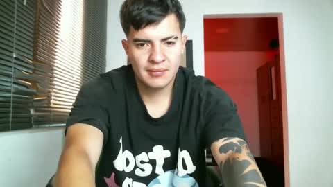franccesco_699 online show from October 2025 03:55:02 PM