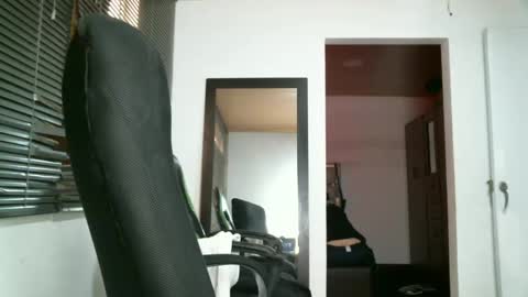 franccesco_699 online show from October 2025 06:08:02 PM