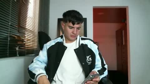 franccesco_699 online show from October 2025 09:27:02 PM