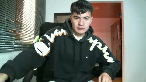 franccesco_699 online show from October 2025 04:53:02 PM
