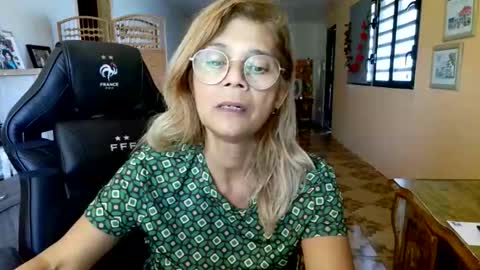 francelune online show from April 2026 11:00:02 AM