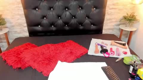 Snapshot of francesca_bbw chatting on May 2026 03:13:01 AM online show from May 2026 03:13:01 AM