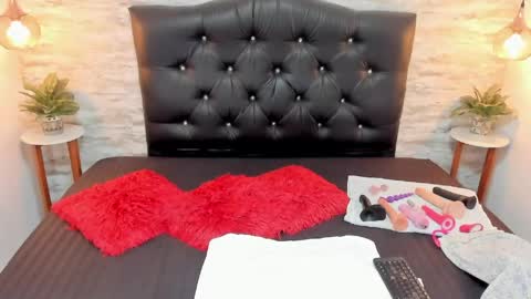 Snapshot of francesca_bbw chatting on May 2026 02:42:01 AM online show from May 2026 02:42:01 AM