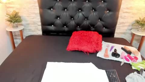 Snapshot of francesca_bbw chatting on May 2026 02:53:01 AM online show from May 2026 02:53:01 AM