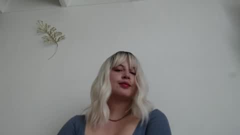 Snapshot of francescaasmith chatting on February 2025 09:31:01 PM Francesca online show from February 2025 09:31:01 PM