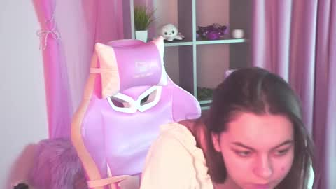 Francesca online show from December 2025 07:58:01 AM