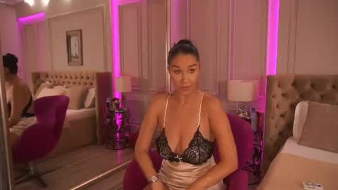 Snapshot of francescadante chatting on June 2026 04:56:01 AM francescadante online show from June 2026 04:56:01 AM