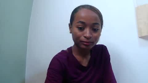 Snapshot of francine925426 chatting on June 2026 08:18:01 AM francine925426 online show from June 2026 08:18:01 AM