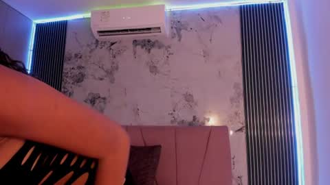 Laura online show from July 2026 07:00:02 PM