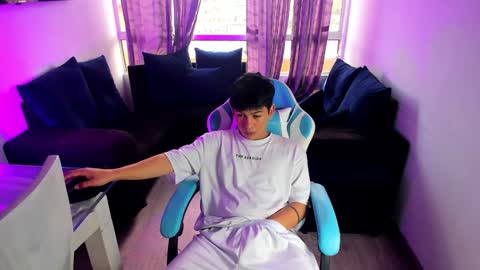 Snapshot of franco_rizzo01 chatting on January 2025 07:12:01 PM frank online show from January 2025 07:12:01 PM