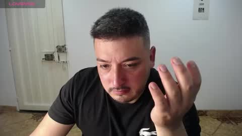 Snapshot of francoisroy chatting on June 2026 01:50:01 AM Juan online show from June 2026 01:50:01 AM