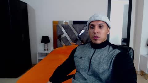 Frank online show from February 2025 05:16:01 AM