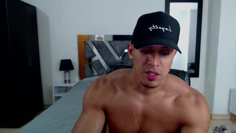 Frank online show from February 2025 03:15:02 AM