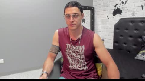 Frank online show from November 2025 12:11:02 AM