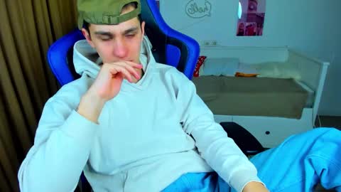 Frank online show from March 2026 04:56:02 AM