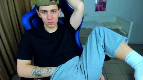 Frank online show from April 2026 04:24:02 AM