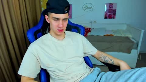 Frank online show from April 2026 04:41:01 AM