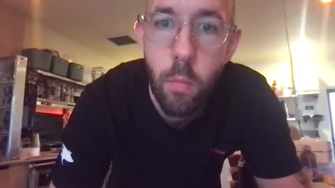 frank_perry2332 online show from April 2026 06:17:01 AM