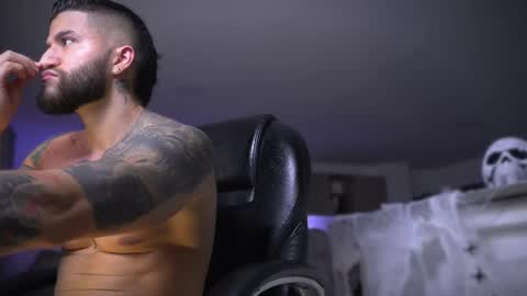 Frank Farrell. Hey remember to give me a thumbs up Ty online show from October 2025 03:12:02 AM