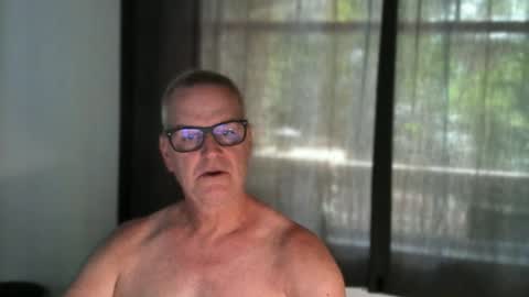 Snapshot of frankfruter10 chatting on June 2026 01:35:02 PM hung4fun online show from June 2026 01:35:02 PM