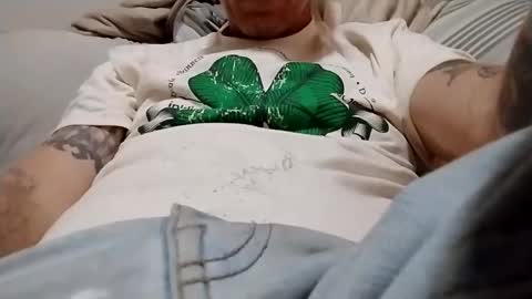 Snapshot of frankieblueeyes30 chatting on October 2025 07:56:01 AM Blue eyed tatted Daddy online show from October 2025 07:56:01 AM