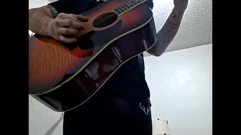 Snapshot of frankieblueeyes30 chatting on February 2026 04:16:02 AM Blue eyed tatted Daddy online show from February 2026 04:16:02 AM