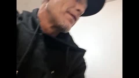 Snapshot of frankieblueeyes30 chatting on March 2026 11:26:02 AM Blue eyed tatted Daddy online show from March 2026 11:26:02 AM