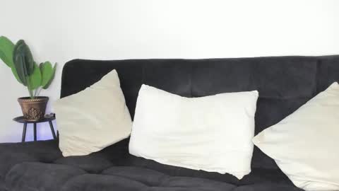 frank online show from December 2025 09:35:01 PM