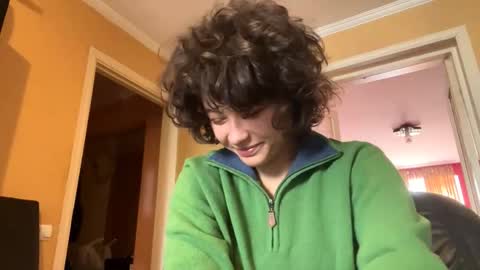 Snapshot of frankreyne chatting on November 2025 08:58:01 AM Lily online show from November 2025 08:58:01 AM