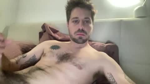 Snapshot of frankybiiig chatting on January 2025 09:51:02 PM thegoodandbiiig online show from January 2025 09:51:02 PM