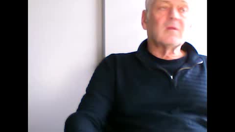 Snapshot of frannkboy61 chatting on May 2026 05:31:02 PM frannkboy61 online show from May 2026 05:31:02 PM