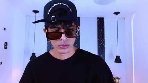 Franvill trato online show from March 2026 07:21:02 PM