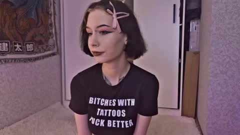 mistress Bastet and  mintcola online show from October 2025 09:15:02 PM