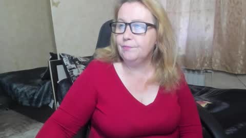 FrauMartha online show from October 2025 12:08:02 PM