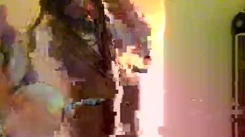 Squirrel twink online show from November 2025 02:55:02 AM