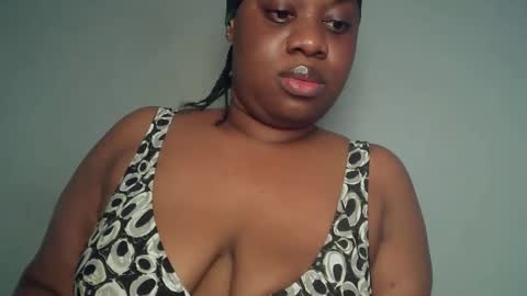 Snapshot of freaky_slut5 chatting on April 2026 04:10:02 AM freaky slut5 online show from April 2026 04:10:02 AM