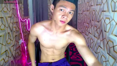 Snapshot of freakymarkxxx chatting on May 2026 09:17:02 AM Mark online show from May 2026 09:17:02 AM