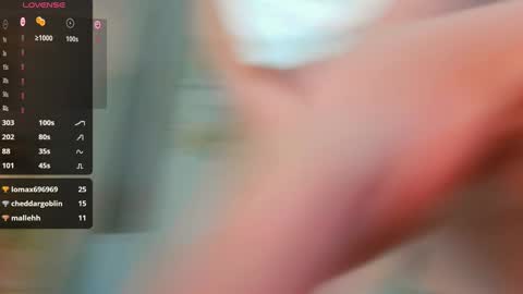 Snapshot of freckle_diyana chatting on February 2025 03:52:01 AM Diyana online show from February 2025 03:52:01 AM